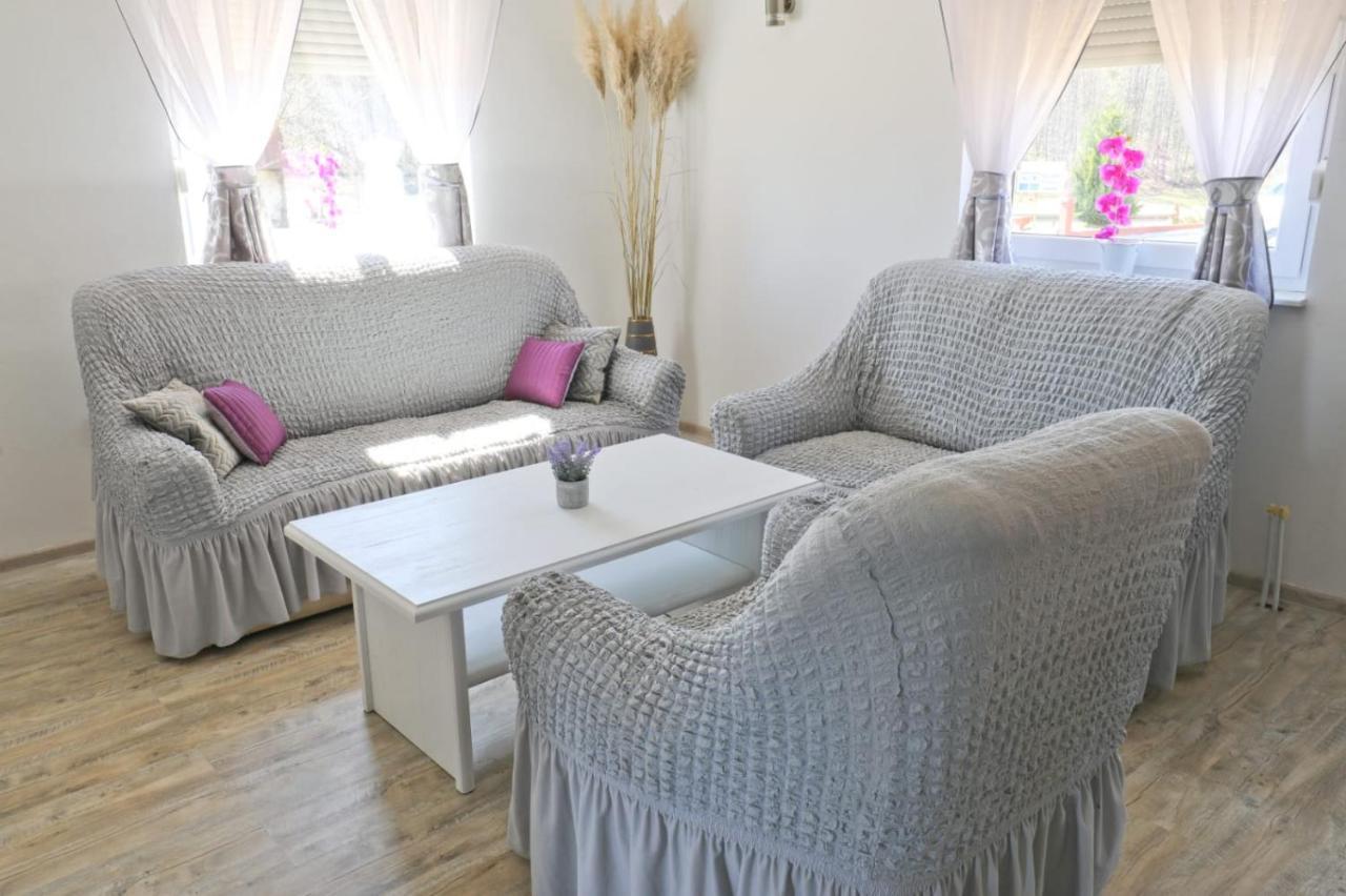 Apartman Teo &Tena Otočac Eksteriør billede