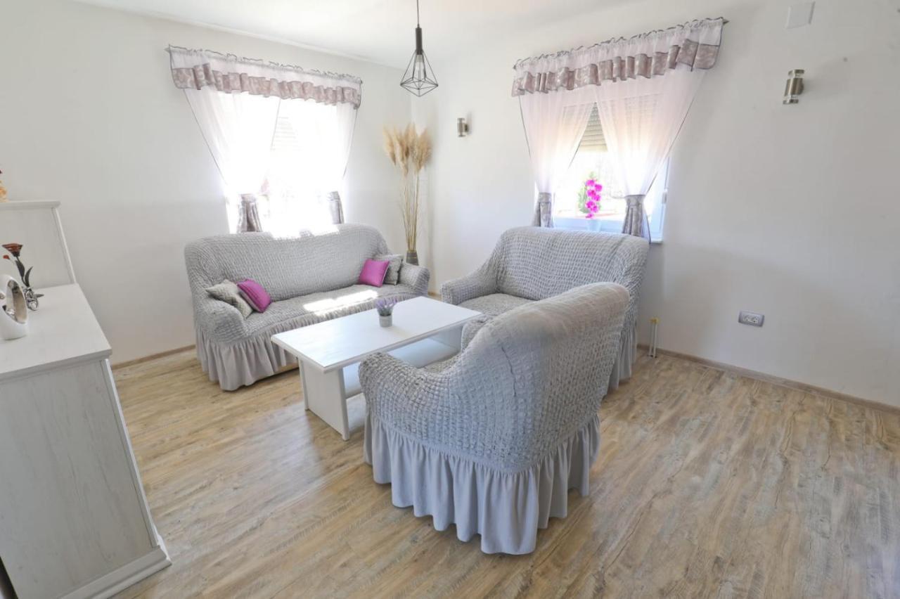 Apartman Teo &Tena Otočac Eksteriør billede