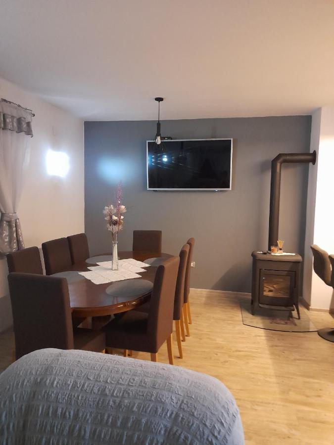Apartman Teo &Tena Otočac Eksteriør billede